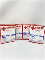 New (4) BAND-AID First Aid Non-Stick Pads, Large,