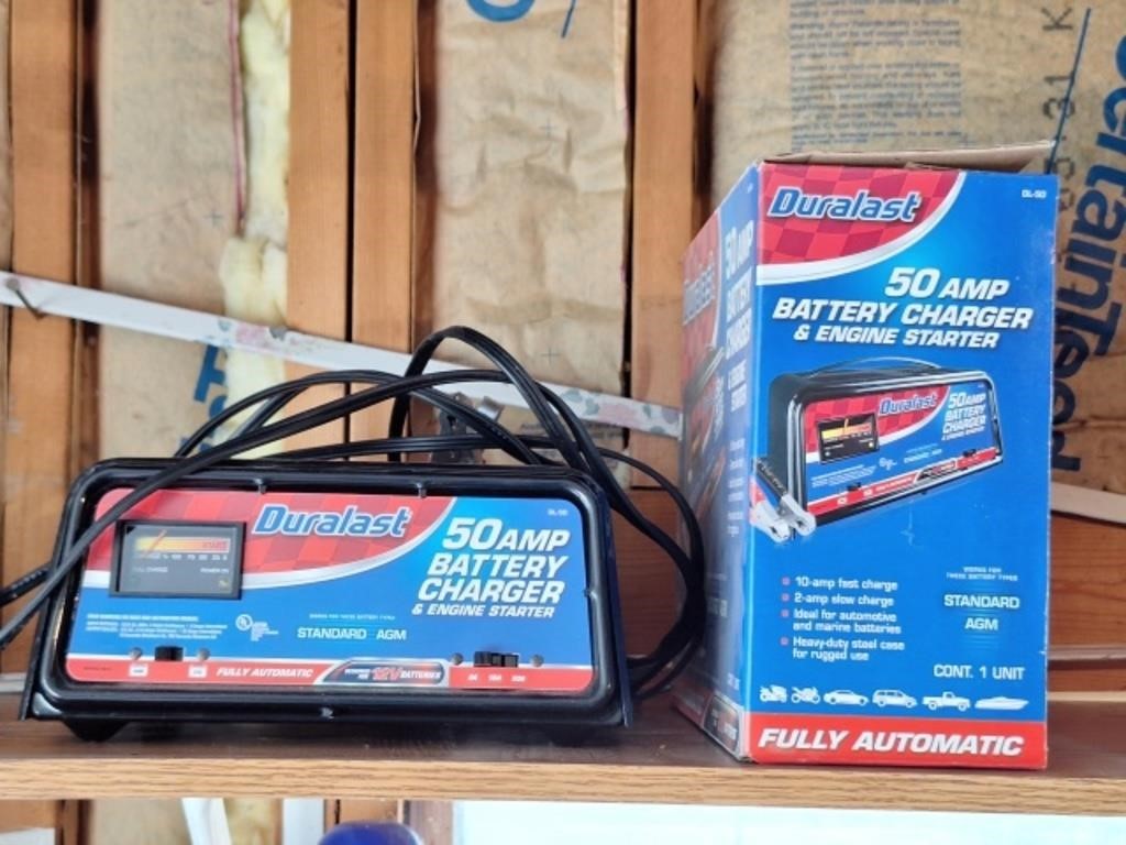 Duralast Battery Charger in Box