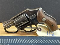 Smith & Wesson - Model 40 Snubbie 38 Special