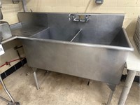 Large Dual Stainless Steel Sink w/ Faucet