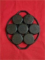 Cracker Barrel Cast Iron Biscuit Pan