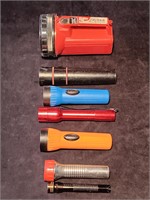 Auction Lot Of Battery Flashlights. Some Eveready.