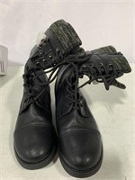 DREAMPAIRS WOMENS BOOTS SIZE 9.5