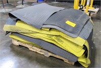 LOT ANTI-FATIGUE SHOP MATS (*See Photo)