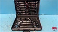Unused Glory SAE gear wrench set ¼- 1 5/8