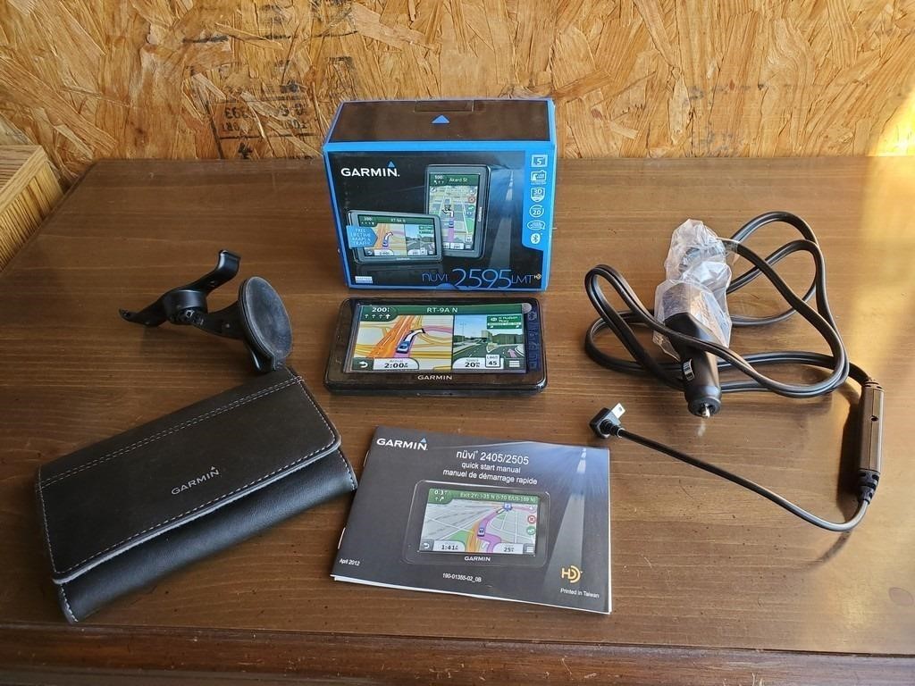 M- Garmin Nuvi 2595LMT Navigation System