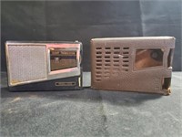 Vintage  Pearl Tone Transistor Radio