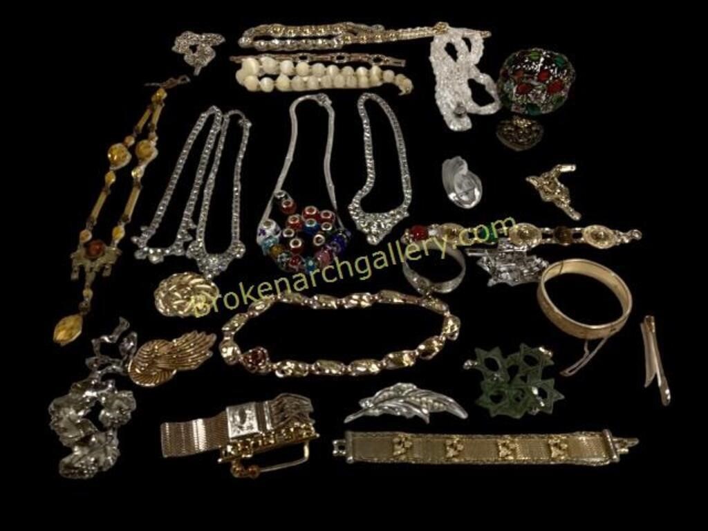 Collecting of Vintage Costume Jewelry