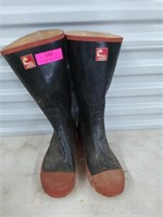 Midwest rubber boots size 10