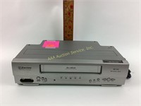 Emerson EWV404 VHS VCR - powers up