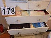 4 Drawers of Towels and Linens
