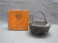 Vintage Ideal Melting Pot for Shotgun Shells