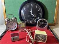 CLOCK Lot