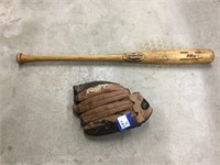 Wooden Louisville slugger genuine C243 baseball