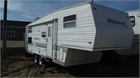 2002 Wildwood LE 24BHSS 5th Wheel T/A Slide Out