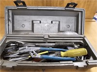 Tool box w/assorted hand tools