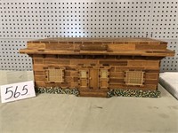 WOOD CHEST