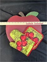 Apple Themed Lazy Susan and Oven Mits