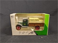 John Deere Truck Bank 1/34 Scale NIB Die Cast