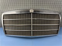 MERCEDES BENZ AUTOMOBILE FRONT GRILL