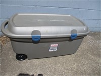 Sterlite Gray 44 Gallon Tote with Lid on Wheels