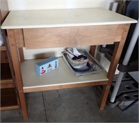 WORK BENCH WITH DRAWER AND ALL ITEMS