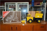 Vintage Tonka 'Mighty Crane' truck