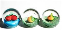 ASSORTED ITALIAN LAMPWORK PAPERWEIGHTS, LOT OF