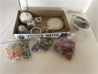 Lot: marbles, misc