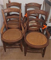 (G) Antique, Set of 4 walnut chairs, cane bottoms