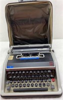 Olivetti Lettera Typewriter with Case
