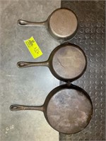 GROUP OF 3 CAST IRON CAST IRON PANS, 6,8 AND 10 IN