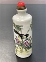 Fine Painted and Signed Chinese Snuff Bottle