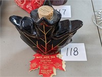 Somerset Maple Queen Vase