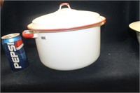 RED TRIM ENAMEL STOCK POT