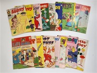 ASSORTMENT OF VINTAGE CHARACTER COMIC BOOKS