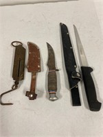 Pocket scale and 2 knives w sheaves