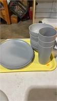 Tray plastic dishware