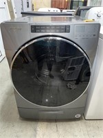 WHIRLPOOL FRONT LOADING WASHER RETAIL $1,300