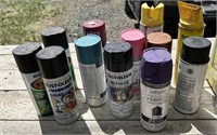 LOT OF SPRAY PAINT