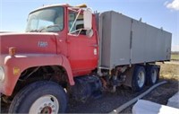 1982 Ford 9000 Water Truck