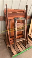 3 ft wood ladder, wood folding table
