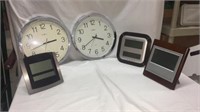 5 Unique Battery Operated Clocks T5C