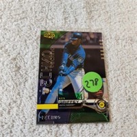 1999 Upper Deck Techimo Ken Griffey Jr.