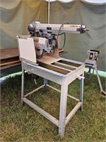 Delta model 10 deluxe radio arm saw with