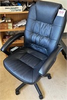 T - HOME OFFICE STRESS MASTER DESK CHAIR W/ REMOTE