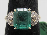 14K YG Emerald & White Diamond Ring