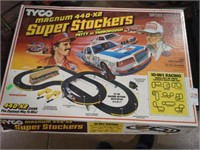 TYCO MAGNUM 440-X2 RACING GAME