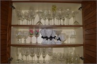 Lot: 3 shelves of glassware incl etched