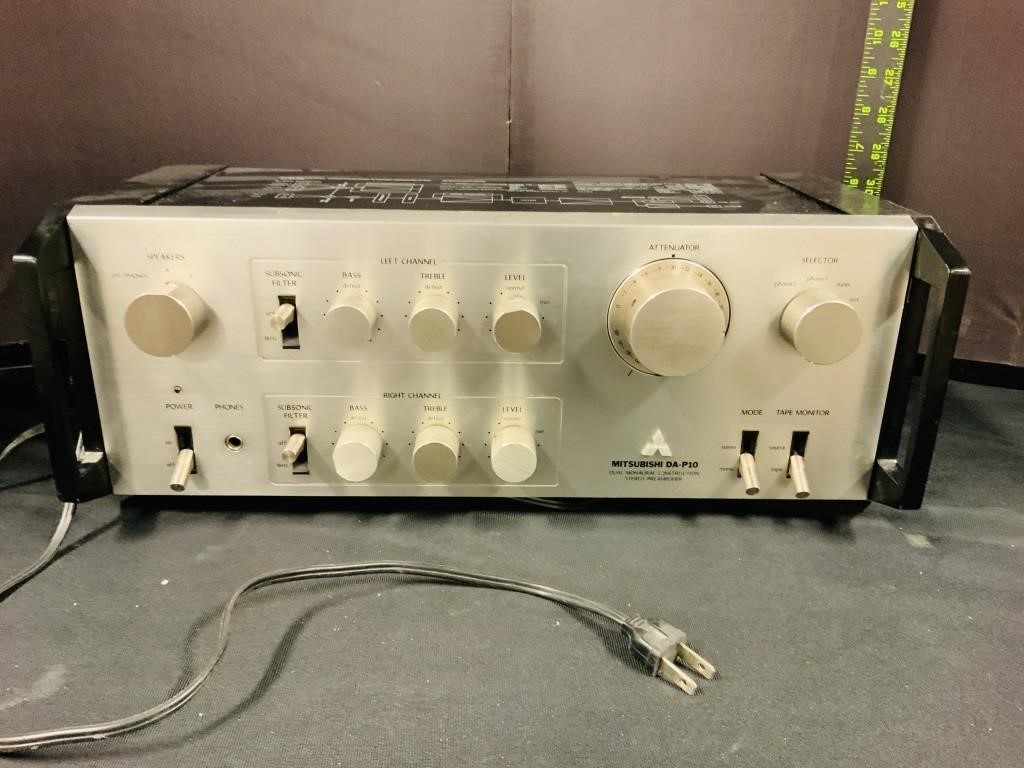 Mitsubishi Da-P10 Stereo Pre-Amp